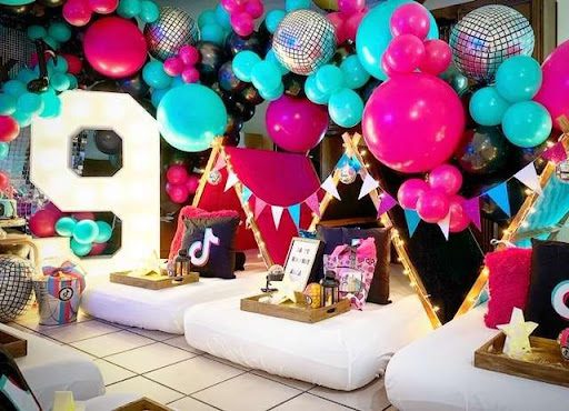 TikTok-Theme-Party