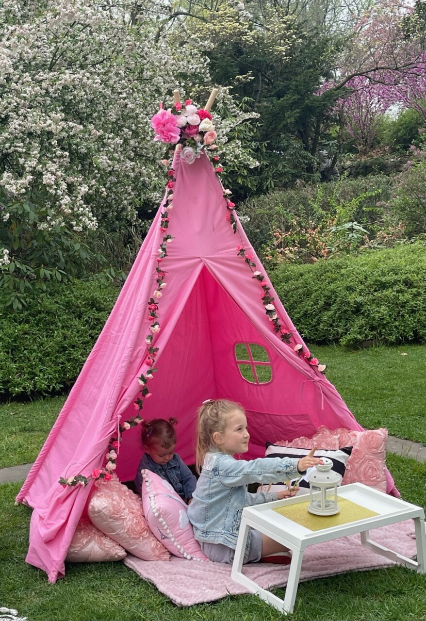 themed teepee photoshoot