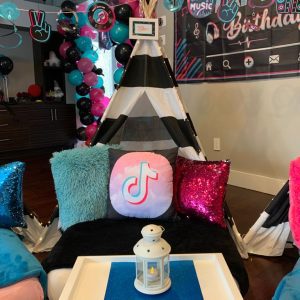 Viral Dance Party A Frame 7 pc Sleepover Set