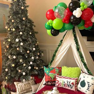 Grinchmas Teepee 7 pc Sleepover Set